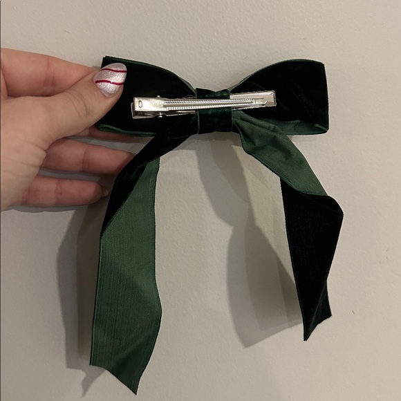 Elegant Velvet Bow Hair Clip - Dark Green - Picture 2 of 2